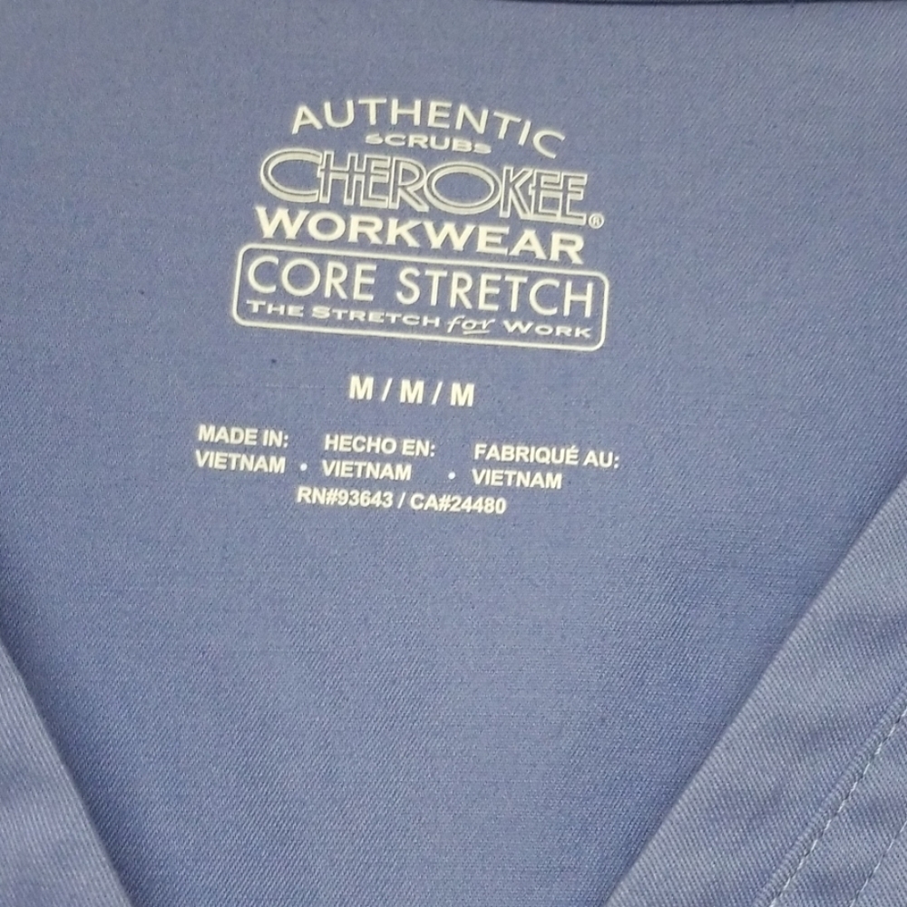 Scrub top - Picture 2 of 4